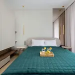 Apartment Hevenia Near In Wit Pool & Parking By Renters Prestige *