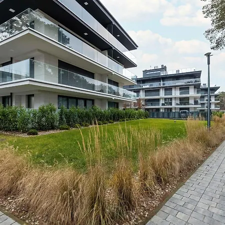 Apartman Hevenia Near In Wit Pool & Parking By Renters Prestige