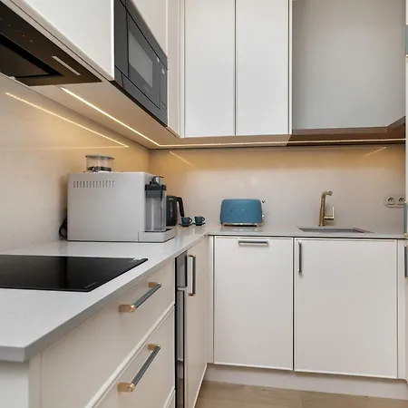 Hevenia Near In Wit Pool & Parking By Renters Prestige 公寓 *