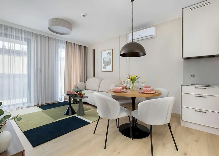 Lägenhet Hevenia Near In Wit Pool & Parking By Renters Prestige