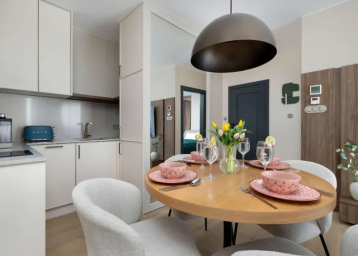 Hevenia Near In Wit Pool & Parking By Renters Prestige *