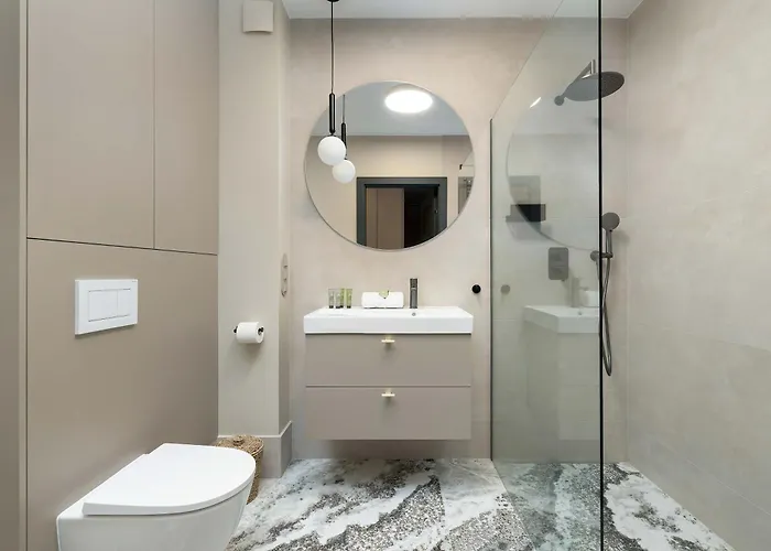 Lägenhet Hevenia Near In Wit Pool & Parking By Renters Prestige